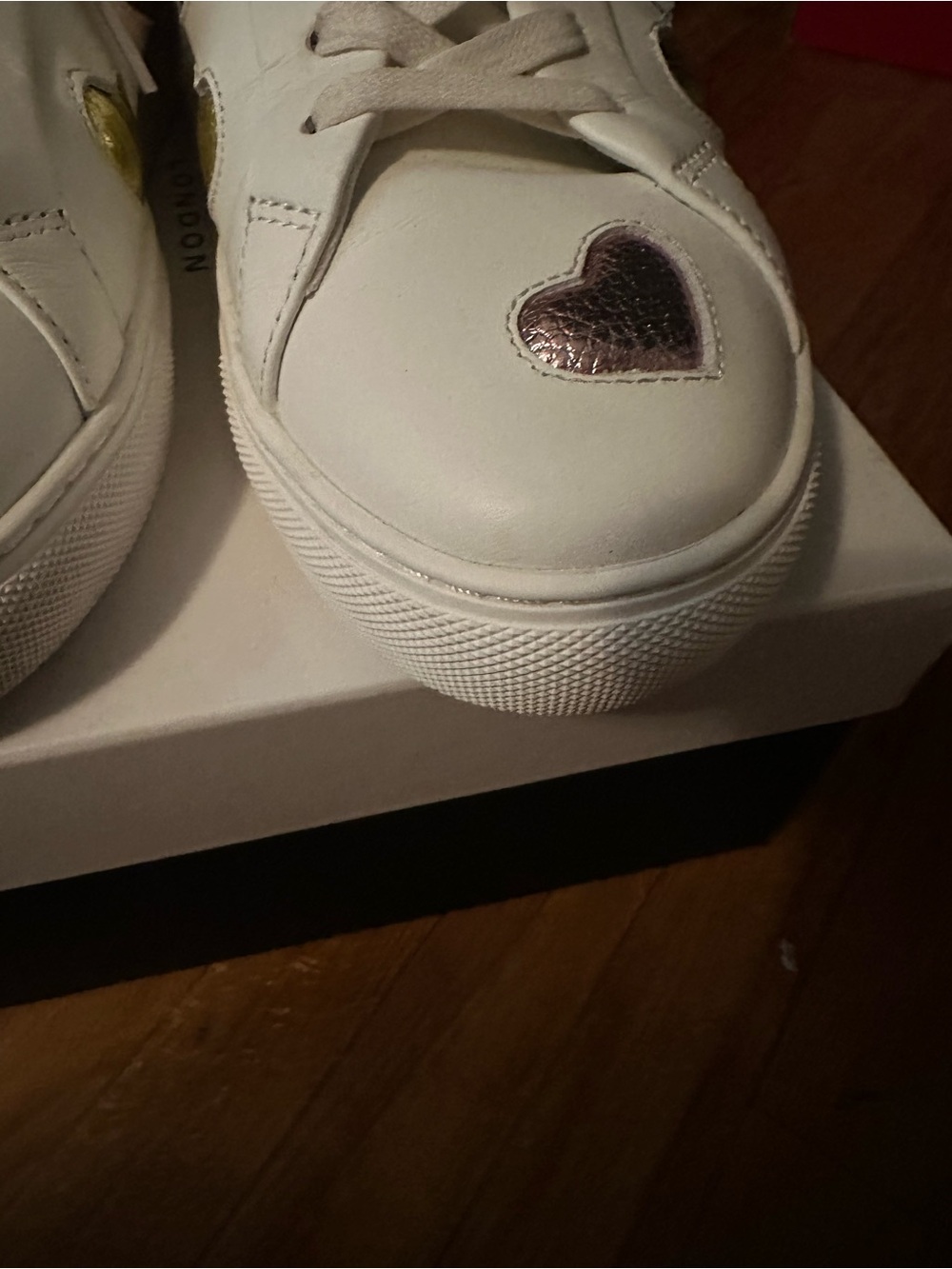 Kurt Geiger Love Lane White Leather with Multicolored Hearts Sneakers Size 8 - Picture 5 of 10